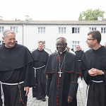 El santuario de Niepokalanów acoge la visita del Cardenal Sarah en su viaje a Polonia