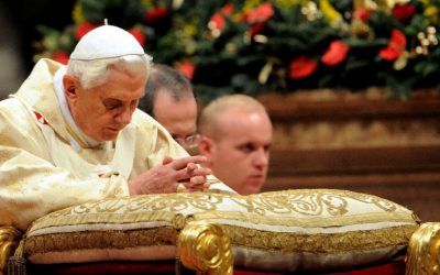 Los jóvenes dan las gracias a Benedicto XVI
